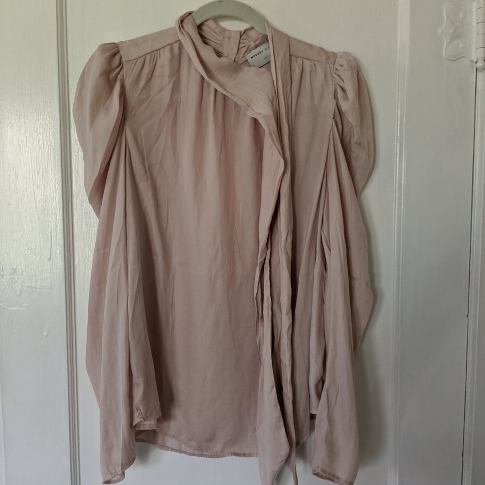 Modern Citizen Cait Long-Sleeve Tie-Neck Blouse, M